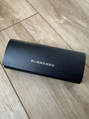 Burberry Sunglasses Case